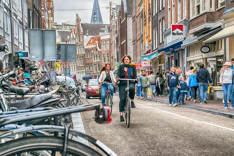 Scholen zijn begonnen: 35,9% meer fietsongevallen in Drenthe